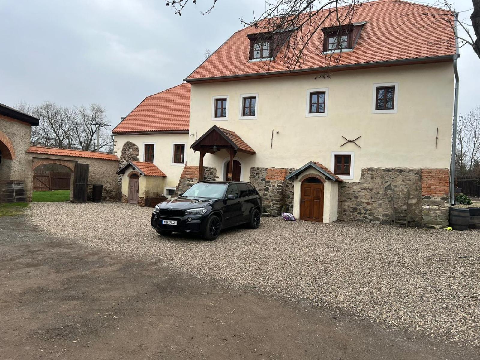Penzion Tvrz Most Exterior photo